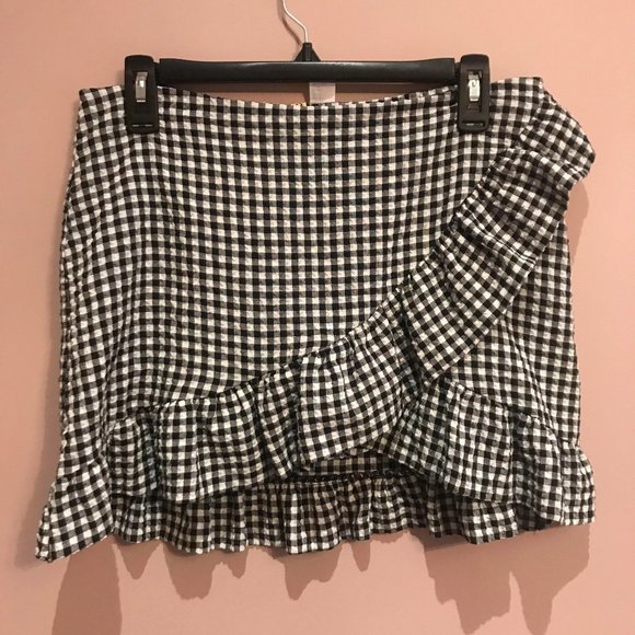 Ruffled Black And White Gingham Skort - Picture 1 of 4